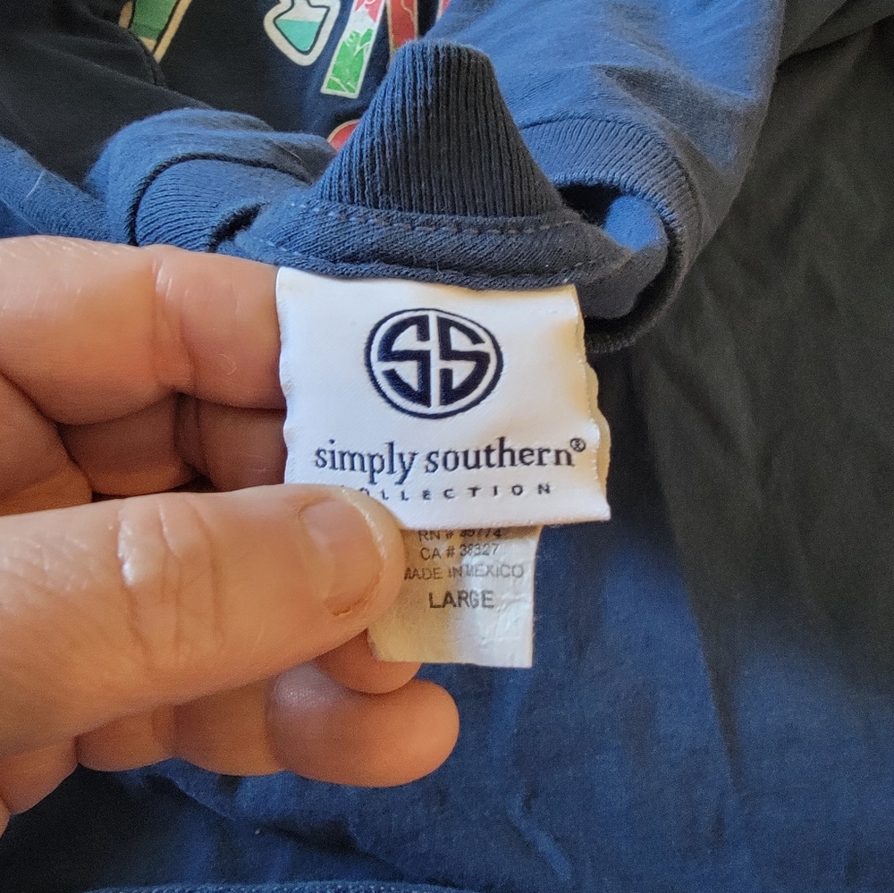 * Simply Southern large blue t-shirt " god is my anchor" good condition - Picture 4 of 4